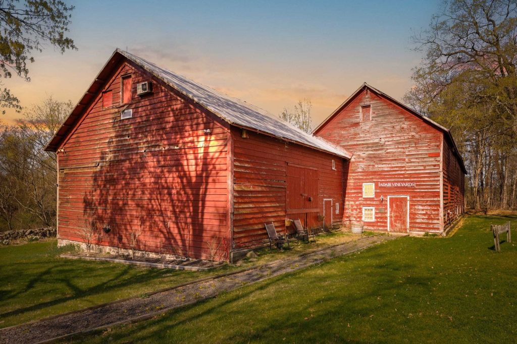 Property photo 1 of 31