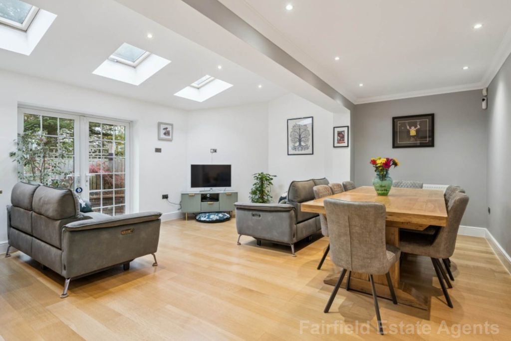 Property photo 1 of 25