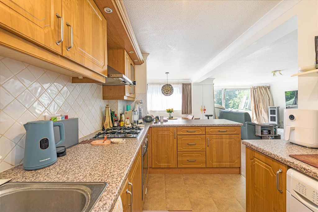 Property photo 3 of 13 Marlin House Kit.Jpg