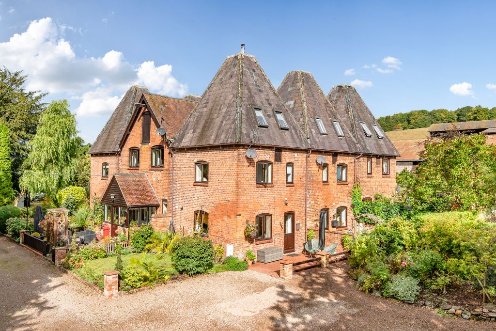 Property photo 1 of 10 1346851-1-68B95F85123A2