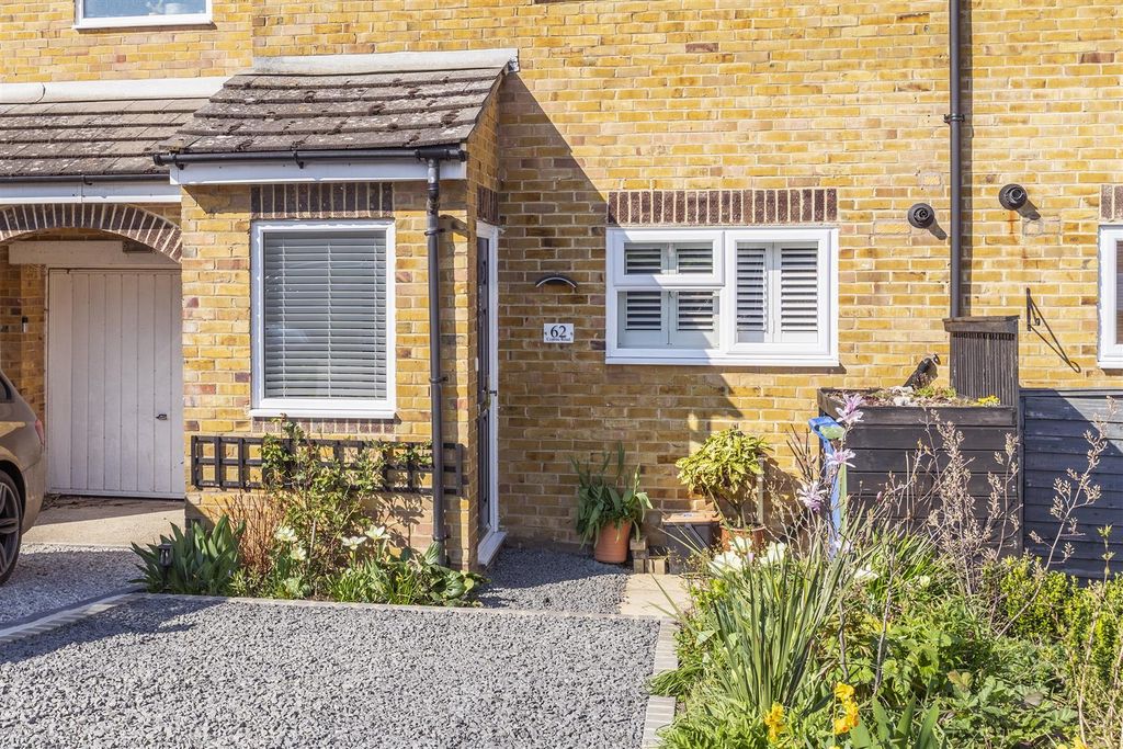 Property photo 2 of 30