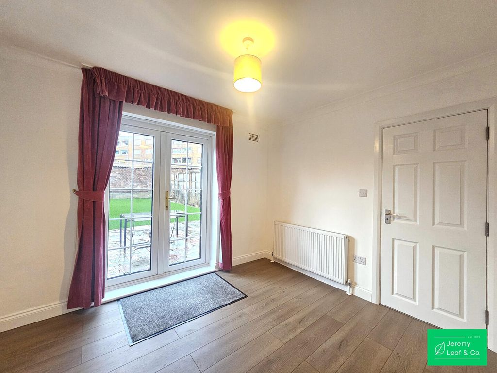 Property photo 3 of 12 Dining Room