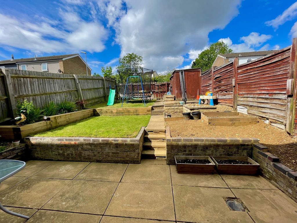 Property photo 3 of 7 Garden