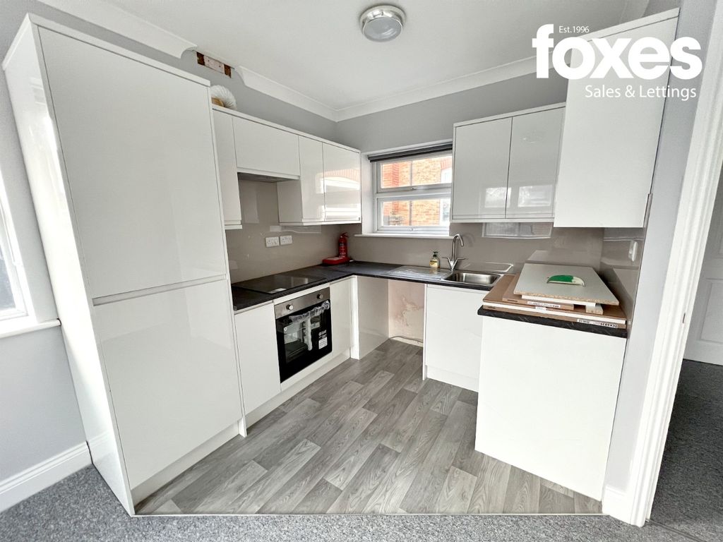 Property photo 1 of 7 2076000
