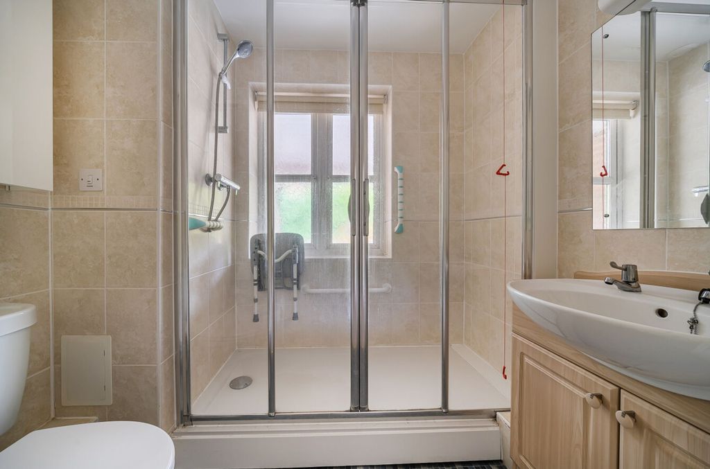 Additional image 6 of 1 bed flat for saleTower Road, Radford Court Tower Road GU30