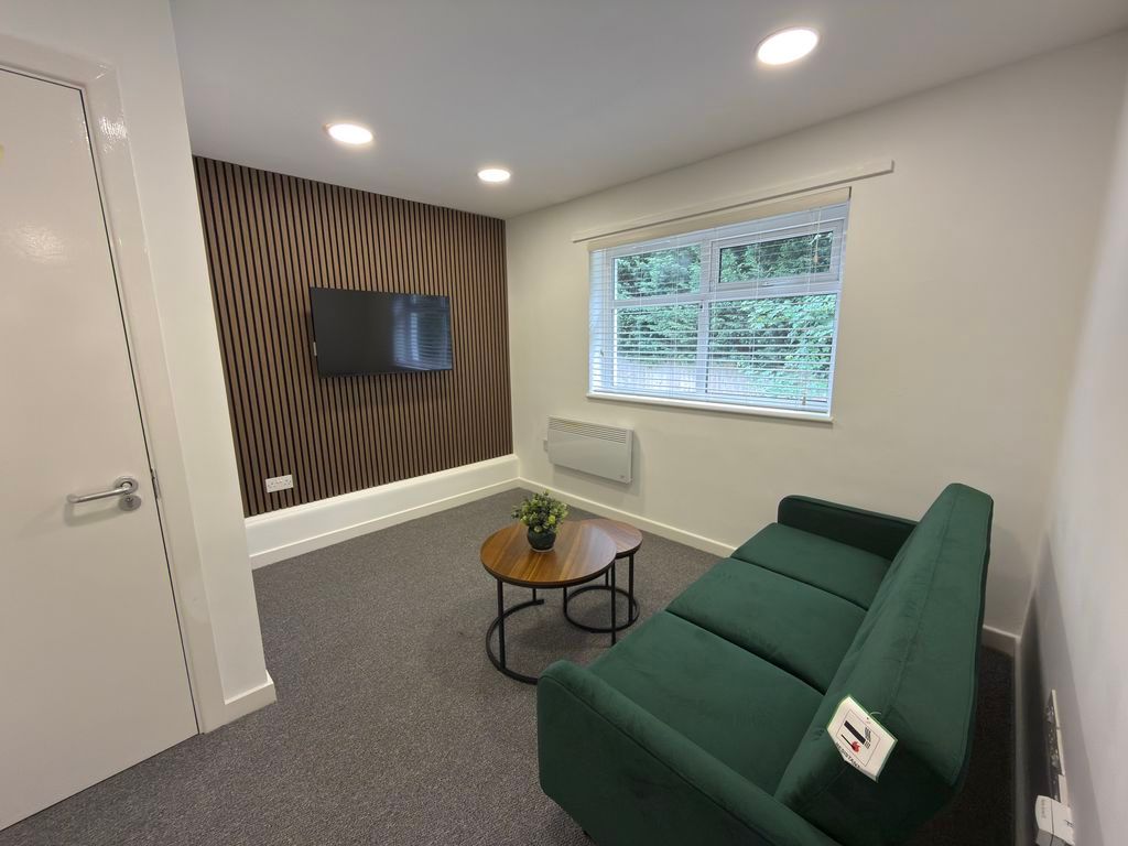 Property photo 2 of 11 Photo 3