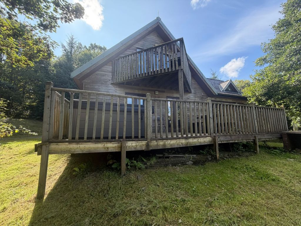 Property photo 2 of 13 2