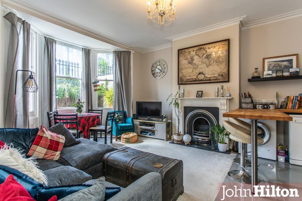 Property photo 2 of 19 Stanford Road20.Jpg