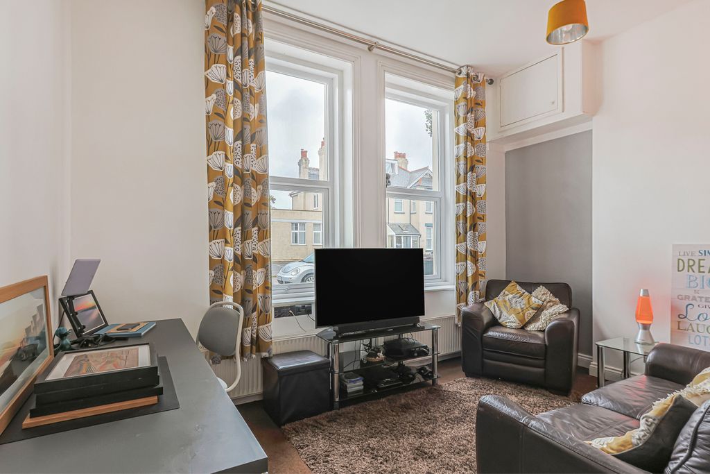 Property photo 3 of 15 333A4305
