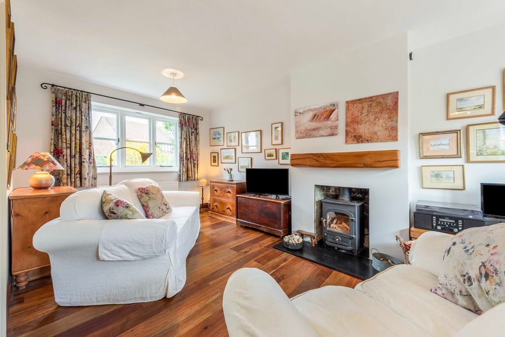 Property photo 3 of 24 Photo 22