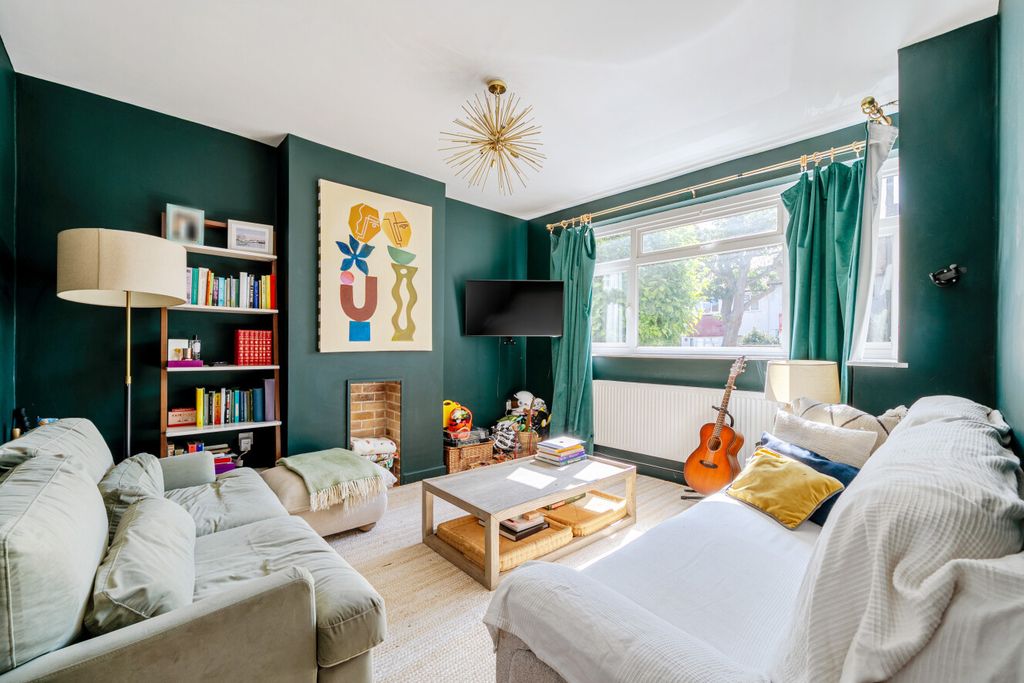 Property photo 2 of 15 1485451-14-6A4299...