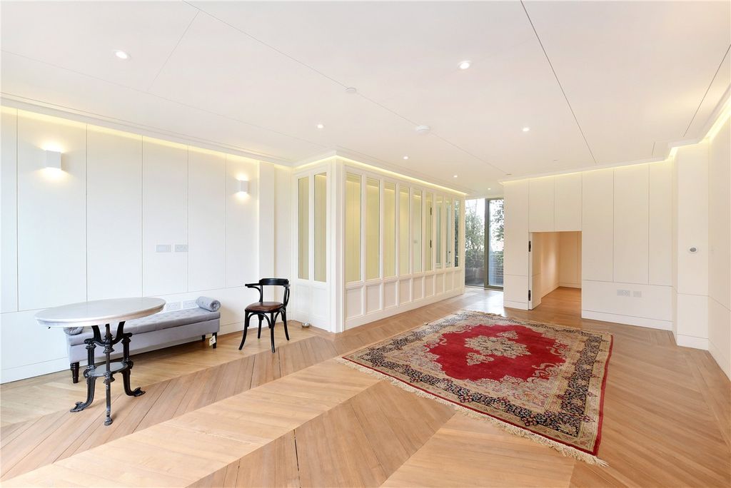 Property photo 2 of 18 Picture No. 17