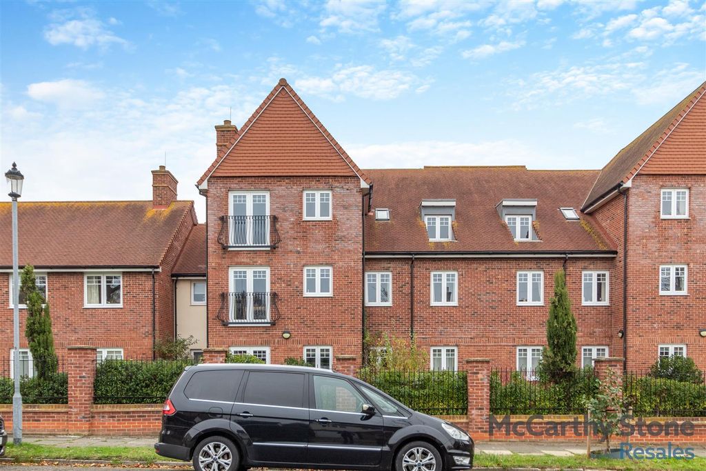 Additional image 21 of 2 bed flat for saleHadleigh Road, Frinton-On-Sea CO13