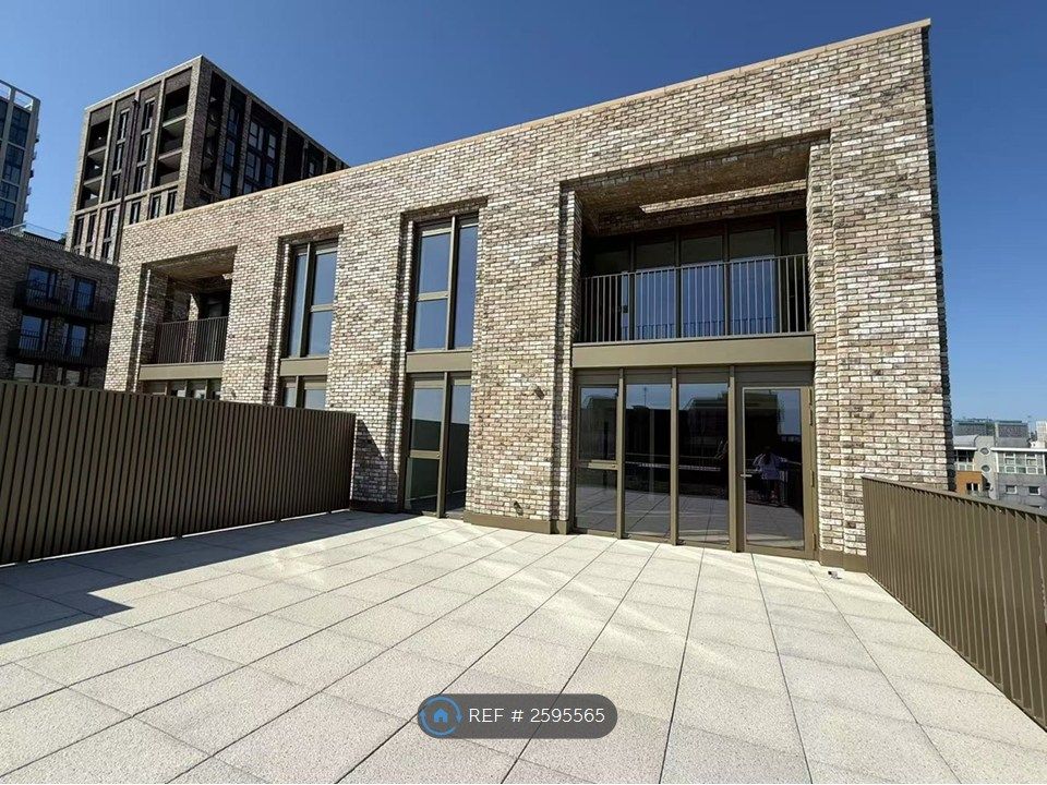 Property photo 2 of 24