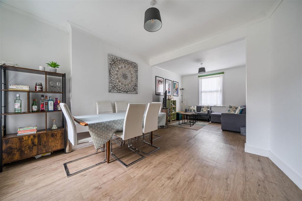 Property photo 2 of 11 1429751-8-69d7Be1d8Dd6B.Jpg