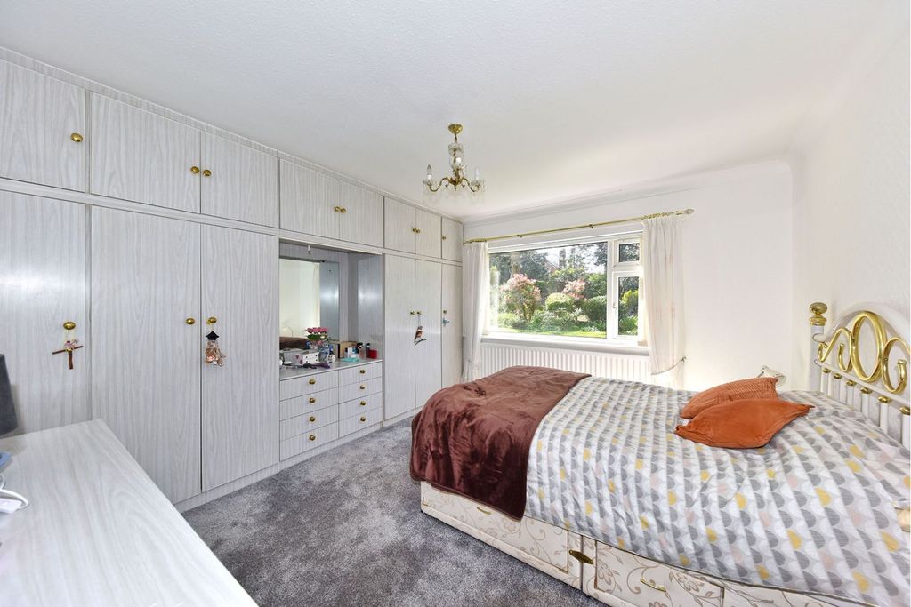 Property photo 2 of 14 Bedroom