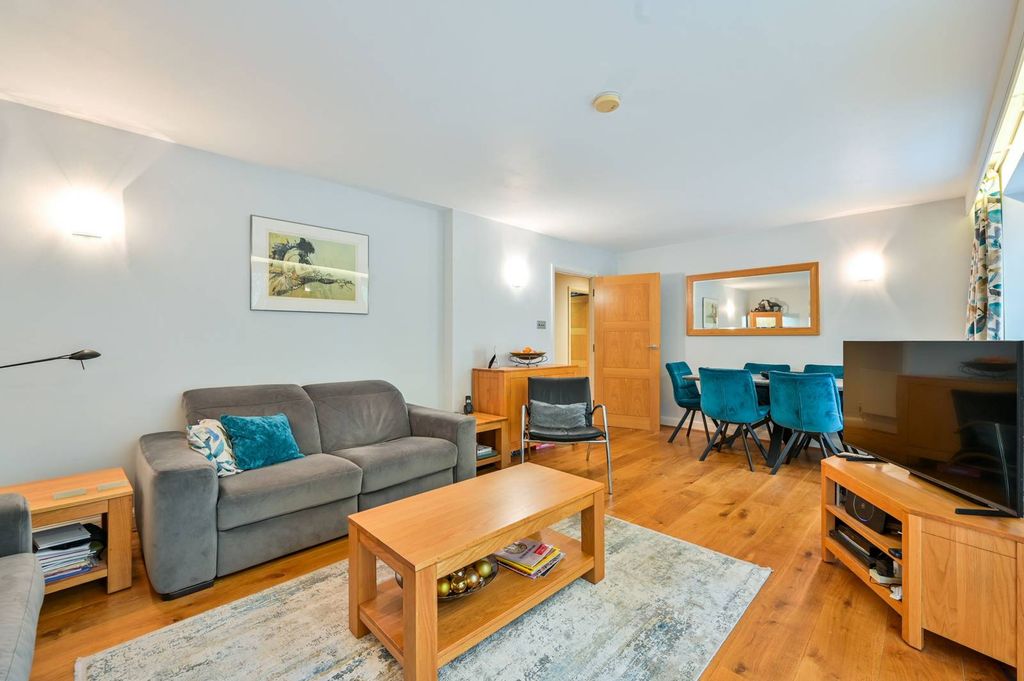 Property photo 1 of 25