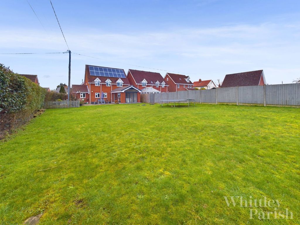 Property photo 2 of 21