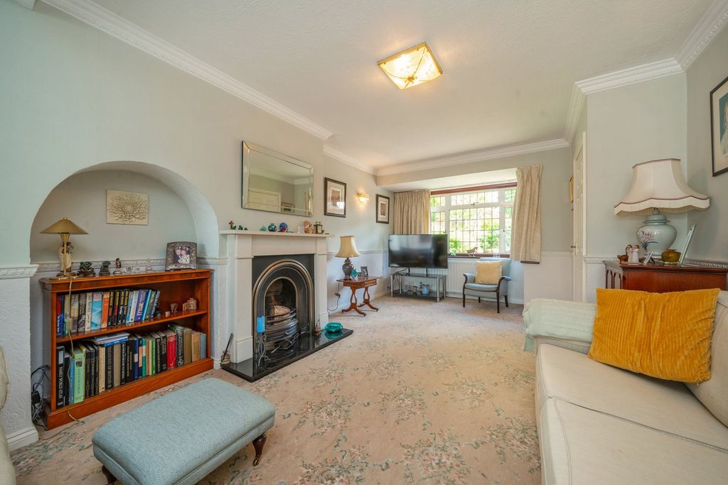Property photo 3 of 14