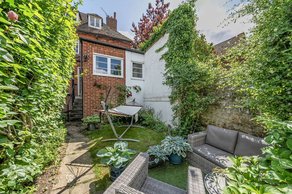 Property photo 3 of 20 Garden