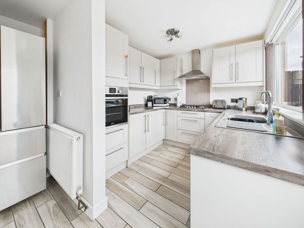 Property photo 3 of 15 Kitchen
