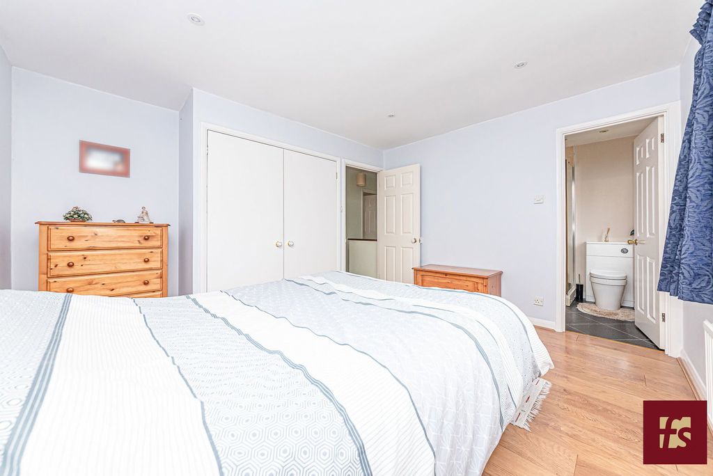 Additional image 17 of 4 bed detached house for saleChaucer Road, Crowthorne, Berkshire RG45