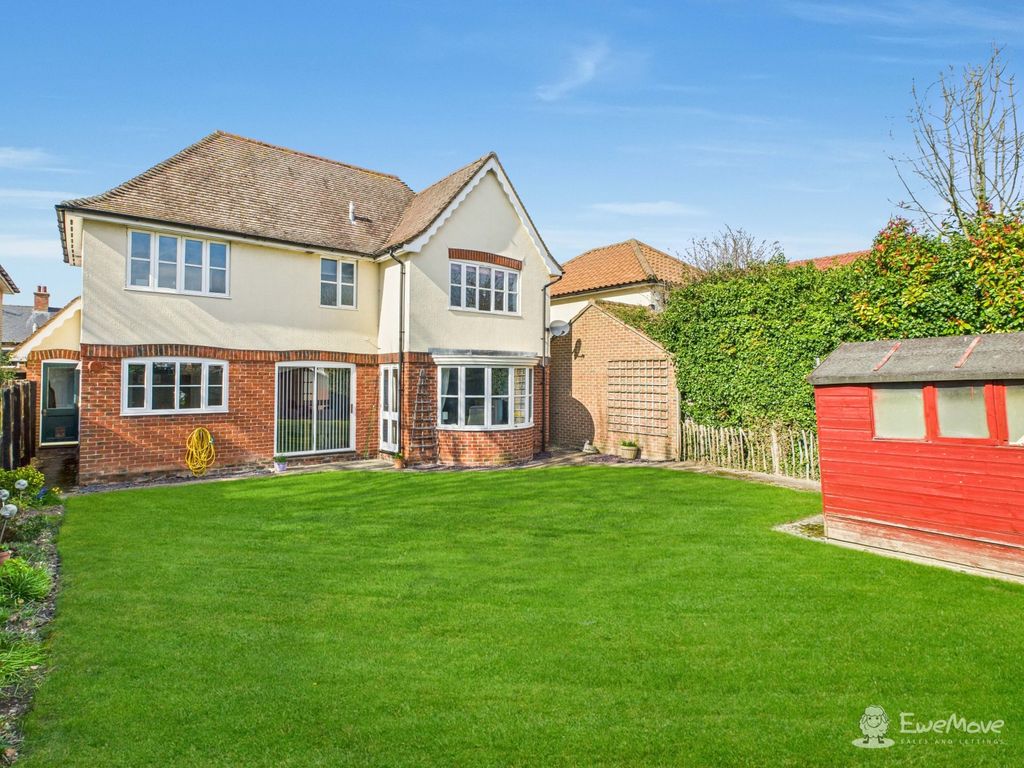 Property photo 1 of 21 Garden- Mark Stephens Ewemove Newmarket And Soham