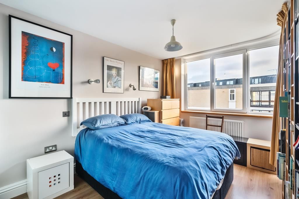 Property photo 3 of 9 Bedroom