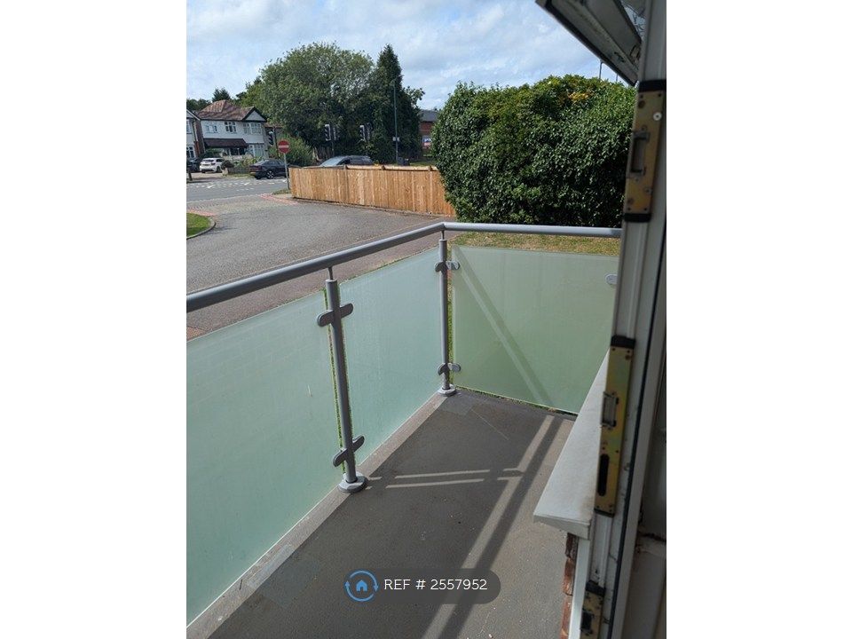 Property photo 3 of 32