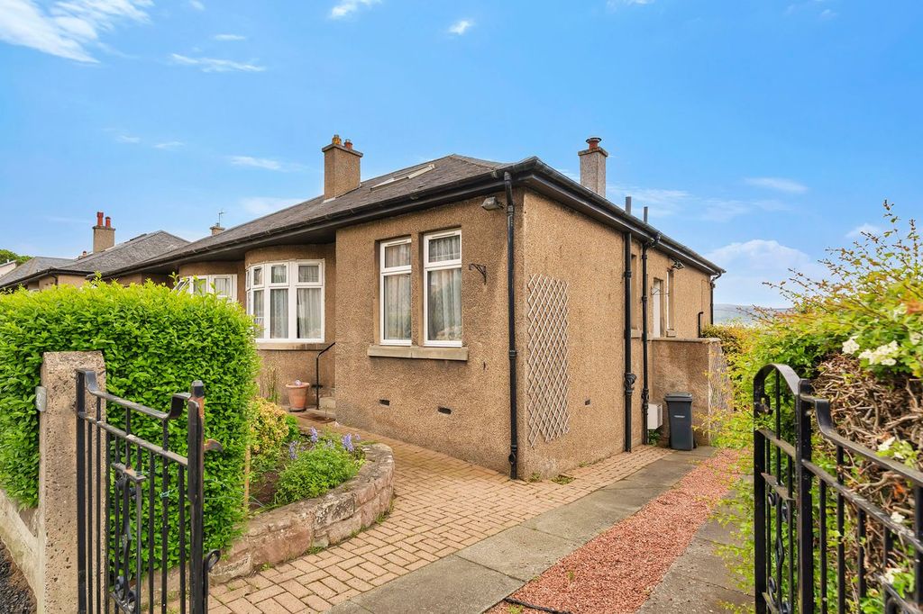 Property photo 2 of 24