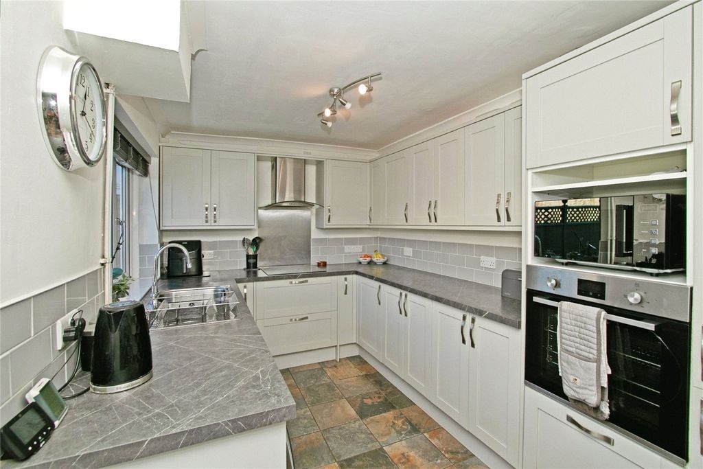 Property photo 3 of 24 Picture No. 16