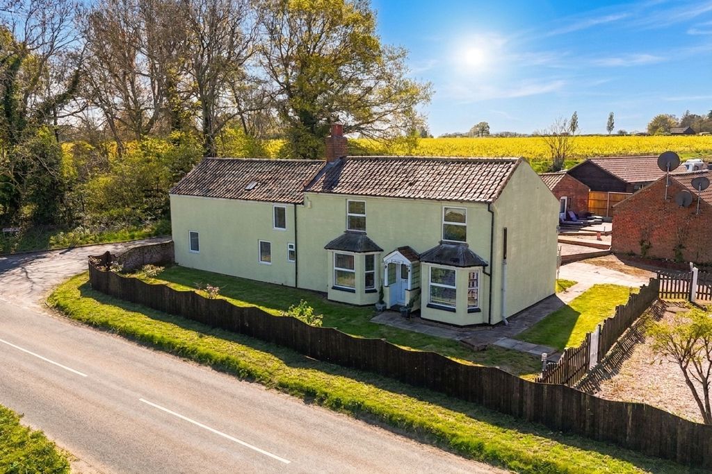 Property photo 1 of 52