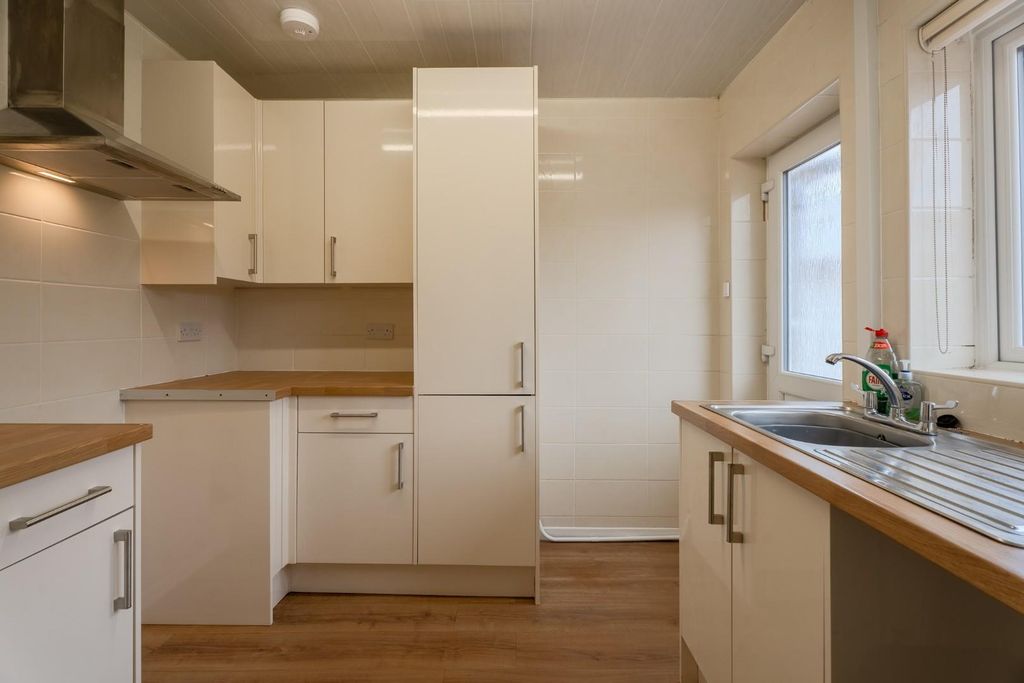 Property photo 3 of 13 Thornleigh-12.Jpg