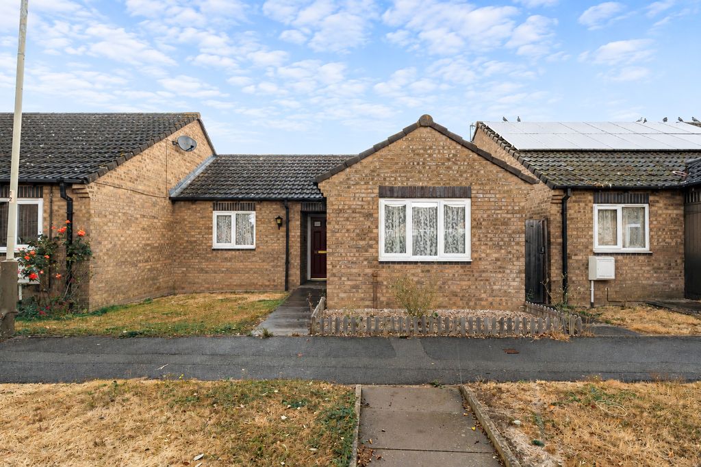 Property photo 1 of 15 F2