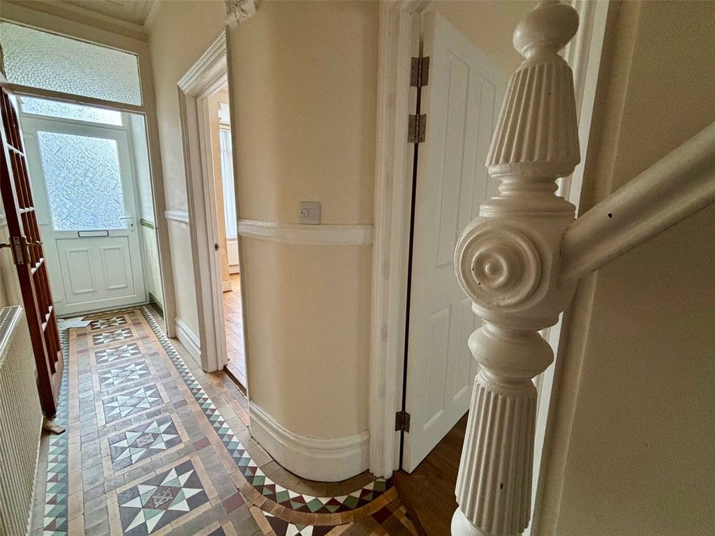 Property photo 2 of 26 Picture No. 29