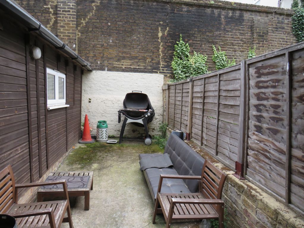 Property photo 3 of 8