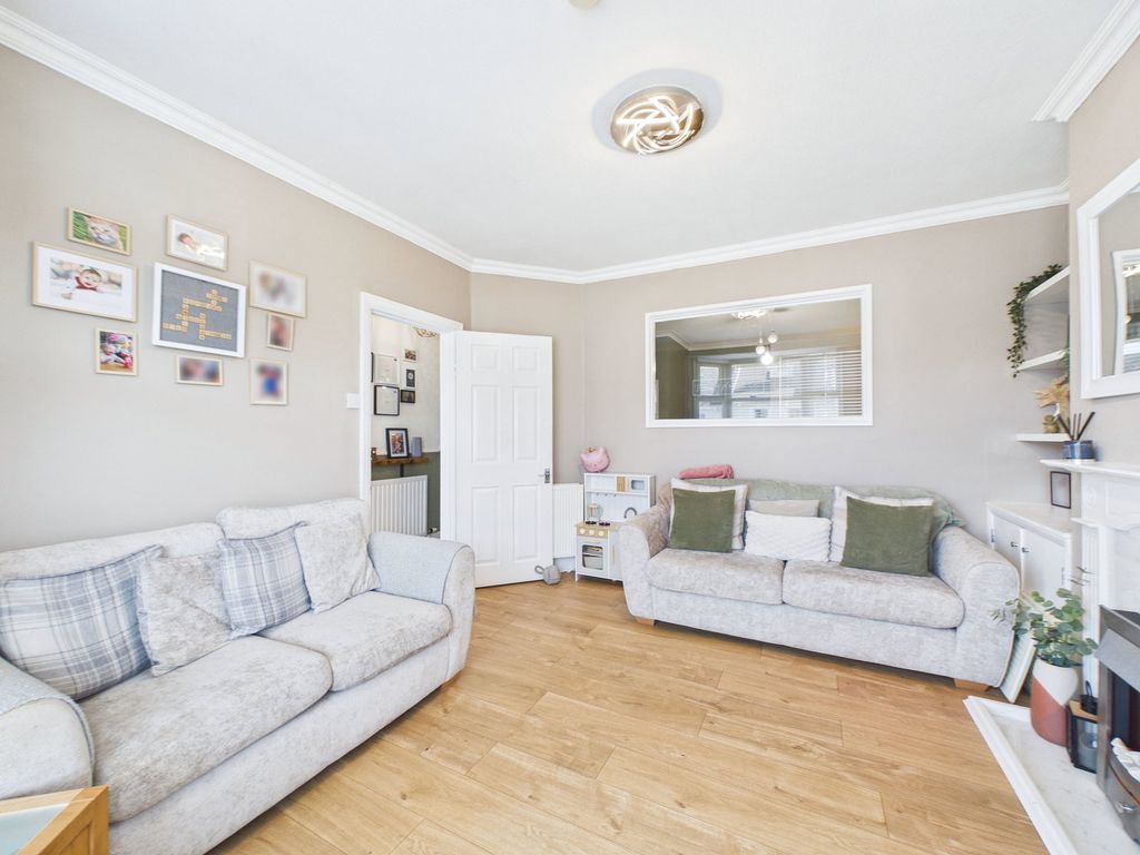 Property photo 3 of 23