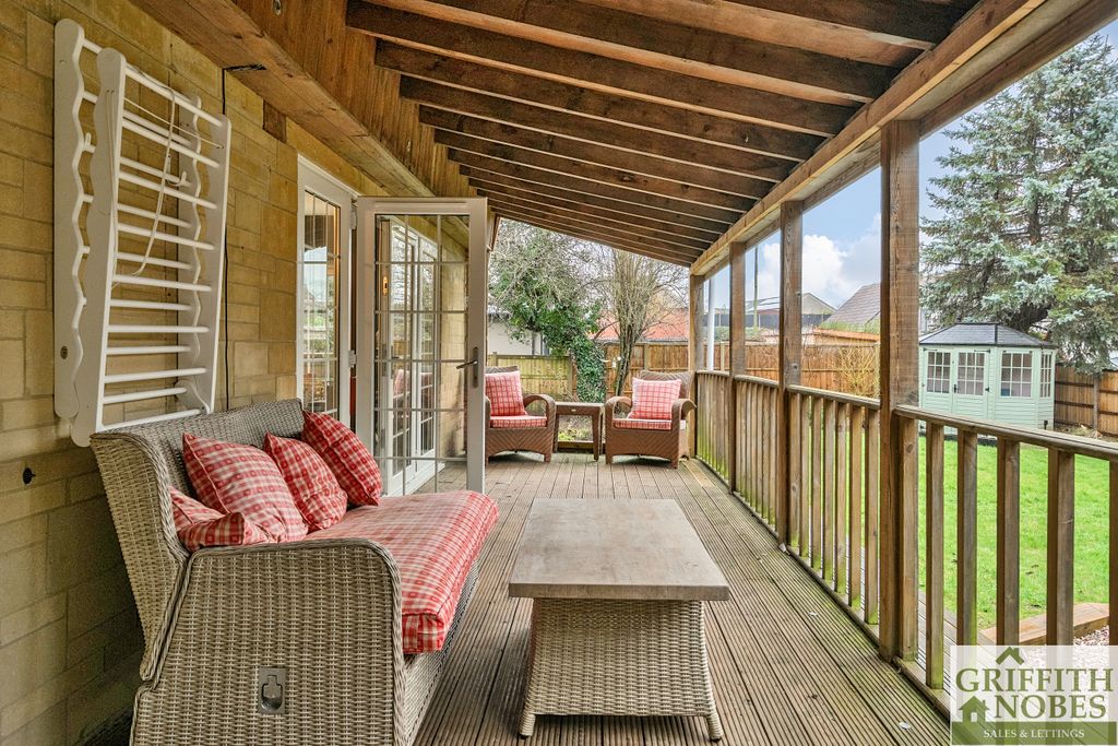 Property photo 2 of 29 Outside Seating Area