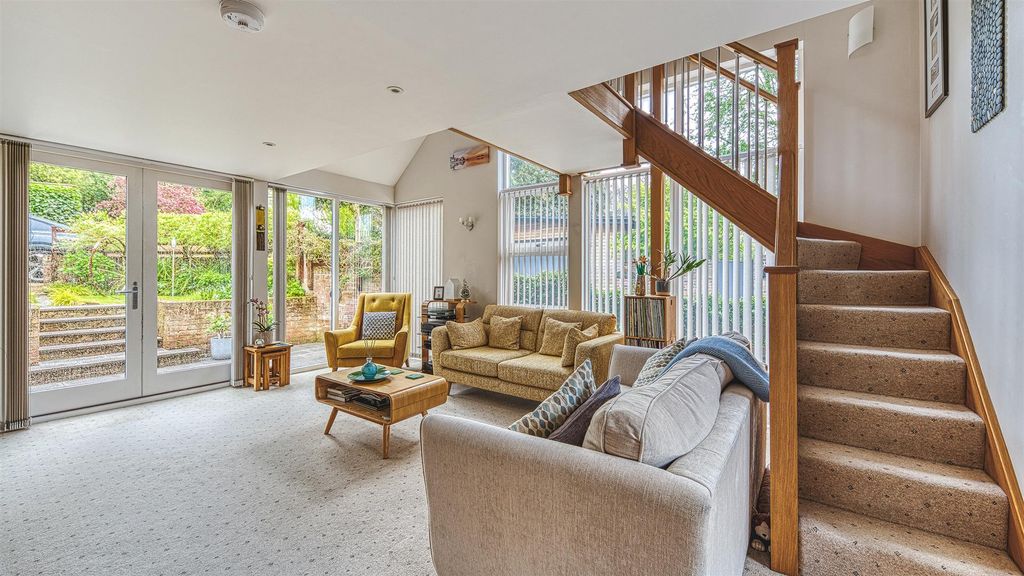 Property photo 3 of 47