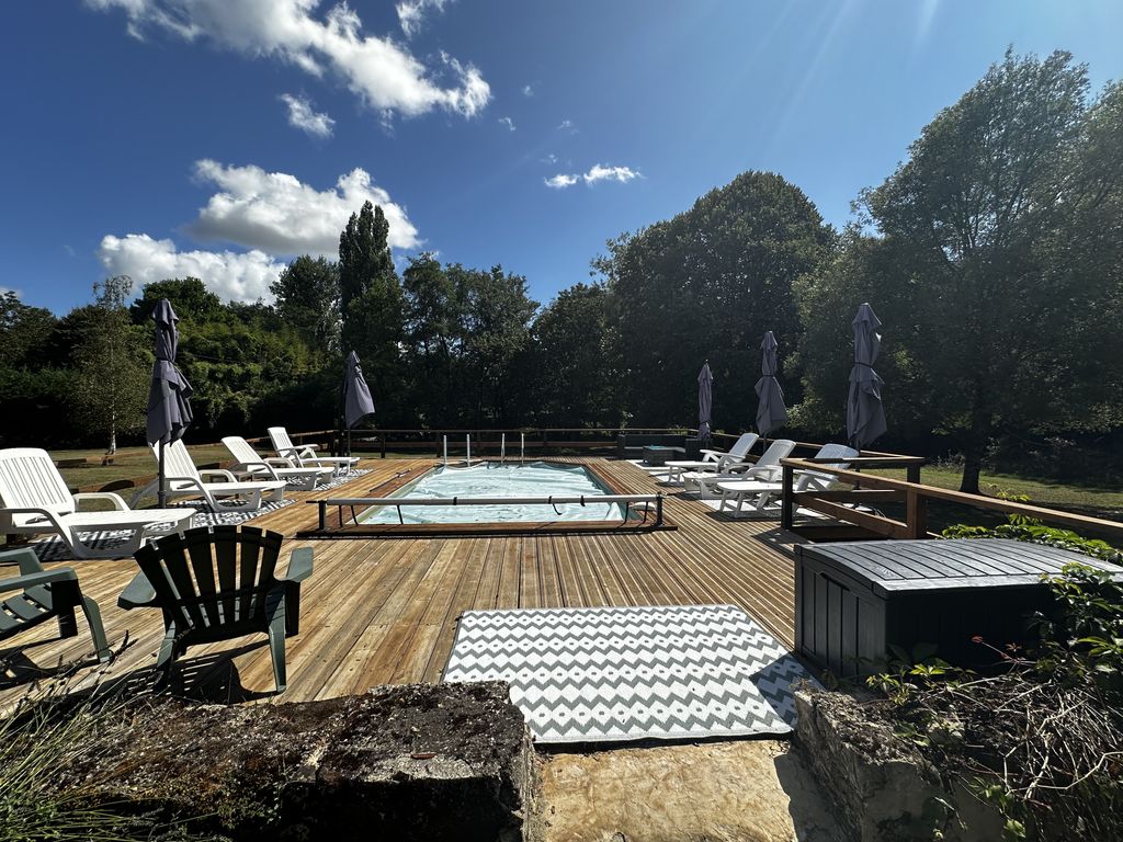 Property photo 2 of 24