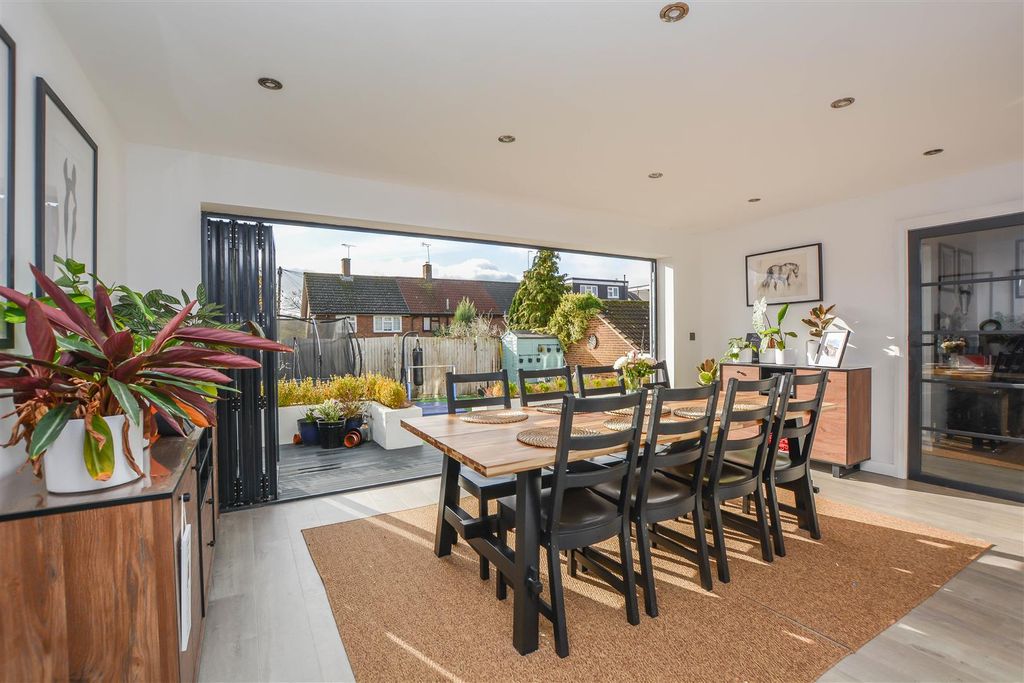 Property photo 2 of 23 Dsc_0130.Jpg