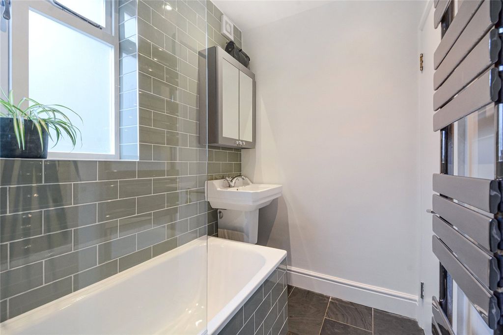 Property photo 3 of 15 Picture No. 22