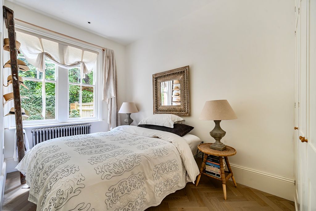 Property photo 3 of 13