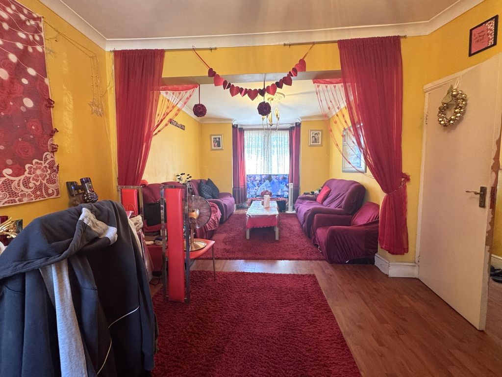 Property photo 3 of 13