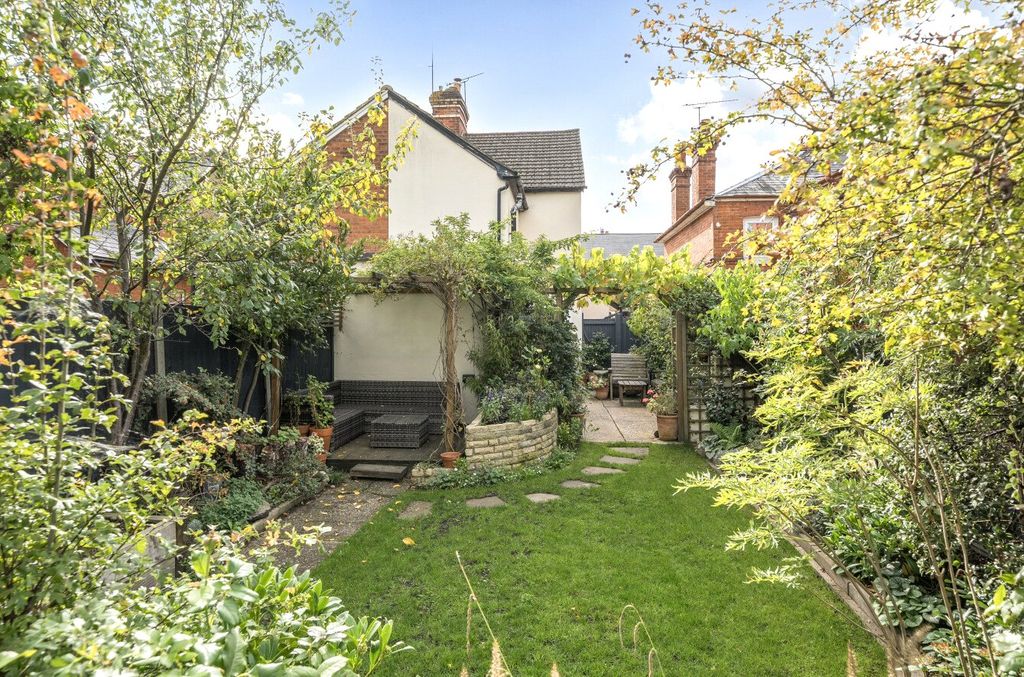 Property photo 2 of 13 Picture No. 15