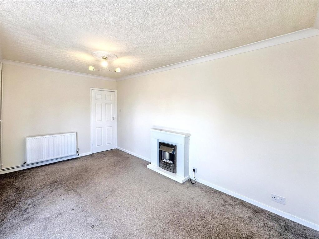 Property photo 2 of 9 002 Lounge 1.Jpg