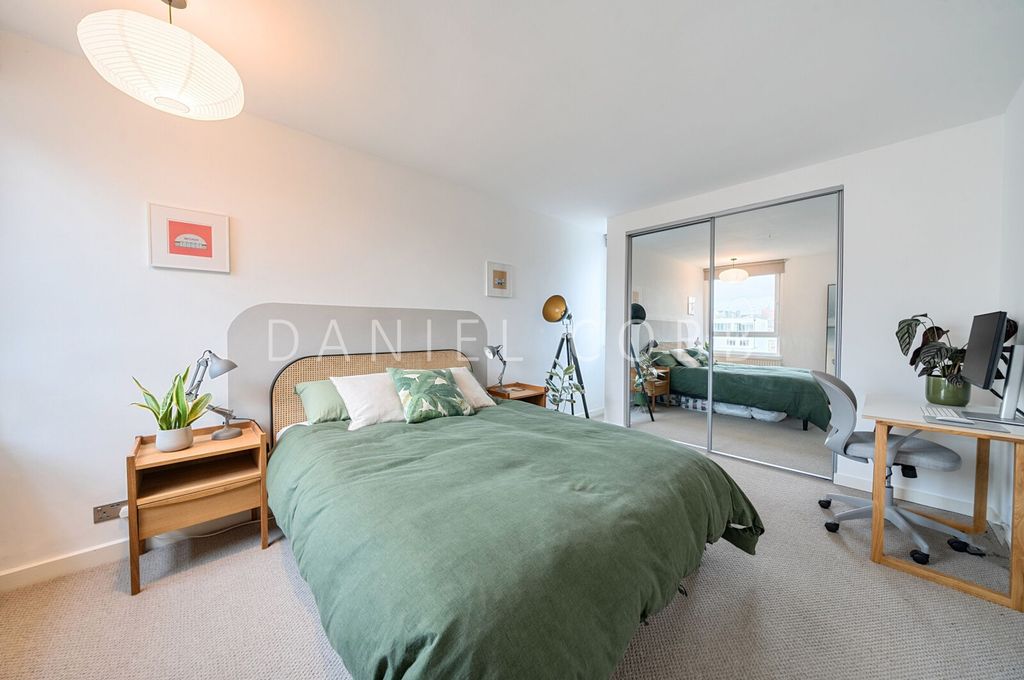 Property photo 3 of 24