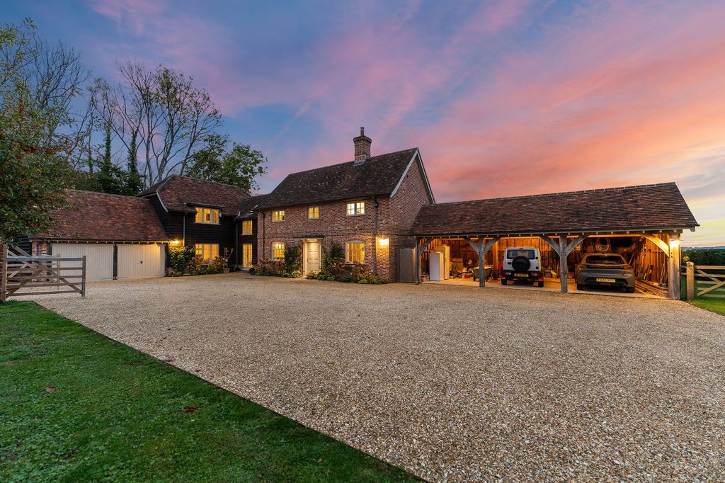 Property photo 2 of 34