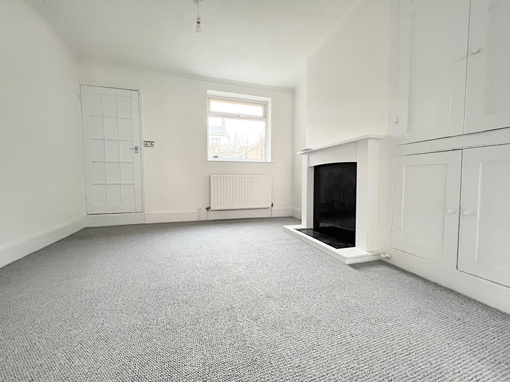 Property photo 3 of 5 Dining Room