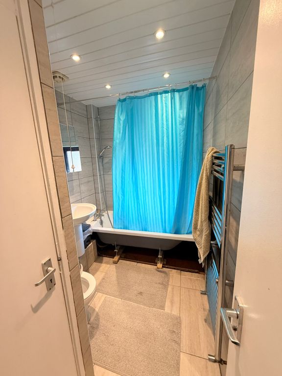 Property photo 2 of 9 Gallery